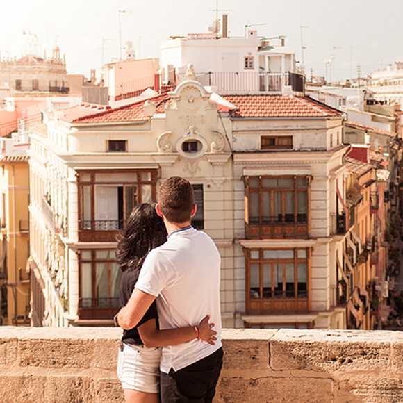 享有伴配對服務